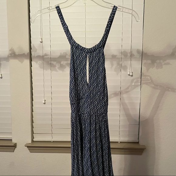 Blue and white patterned romper - Picture 2 of 3